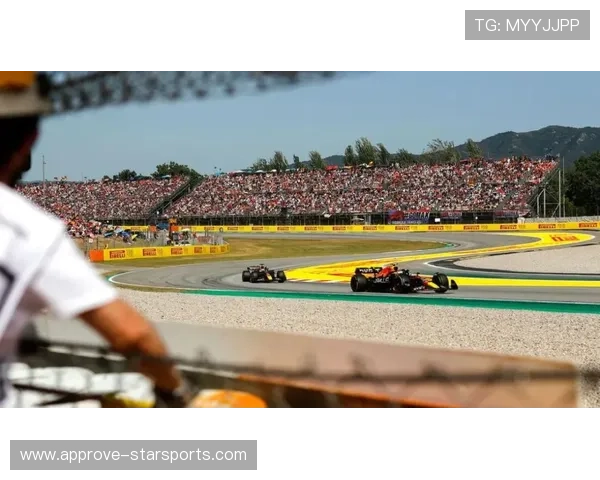 F1赛场风云再起车队策略升级车手竞争白热化新赛季格局引热议潮