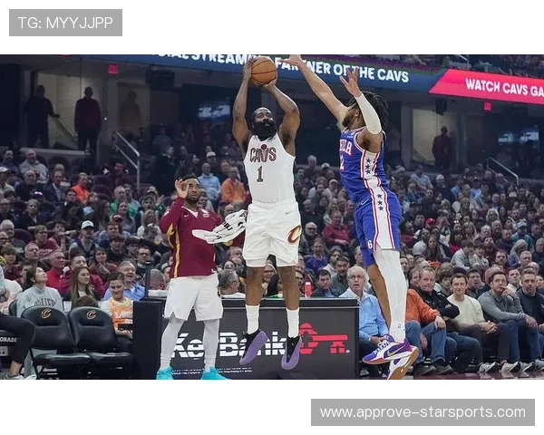 76人队季前赛大胜对手 詹姆斯哈登表现亮眼助力球队胜利