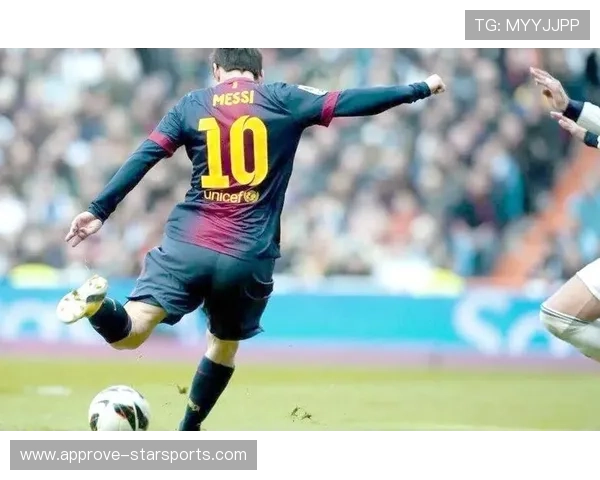 梅西重返巴萨引发热议 球迷期待新赛季再创辉煌