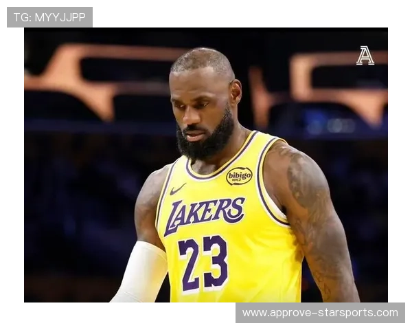 湖人队季前赛首战逆袭凯尔特人 詹姆斯表现抢眼带队取胜