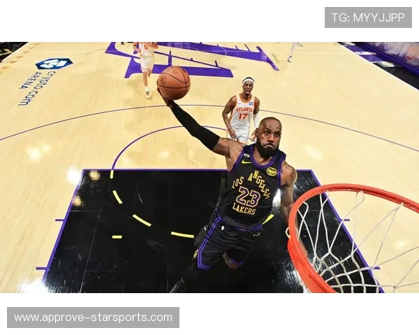 湖人詹姆斯关键表现带队逆转勇士夺得赛季重要胜利